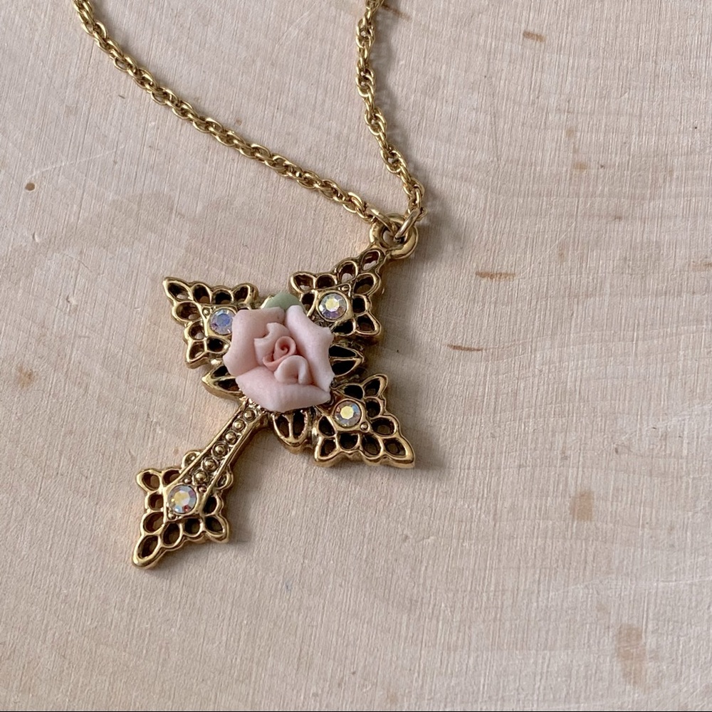 Vintage- ‘70s Gilt Filigree Cross w/ Porcelain Bisque Rose Necklace